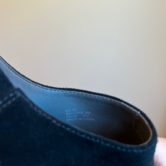 Calvin Klein black size 9 block heels - Picture 8 of 8